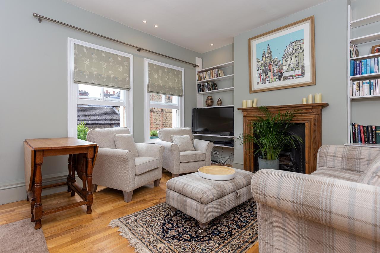 Quaint 2 Bedroom Flat - 9 Minutes Walk To Vauxhall Tube Лондон Екстериор снимка